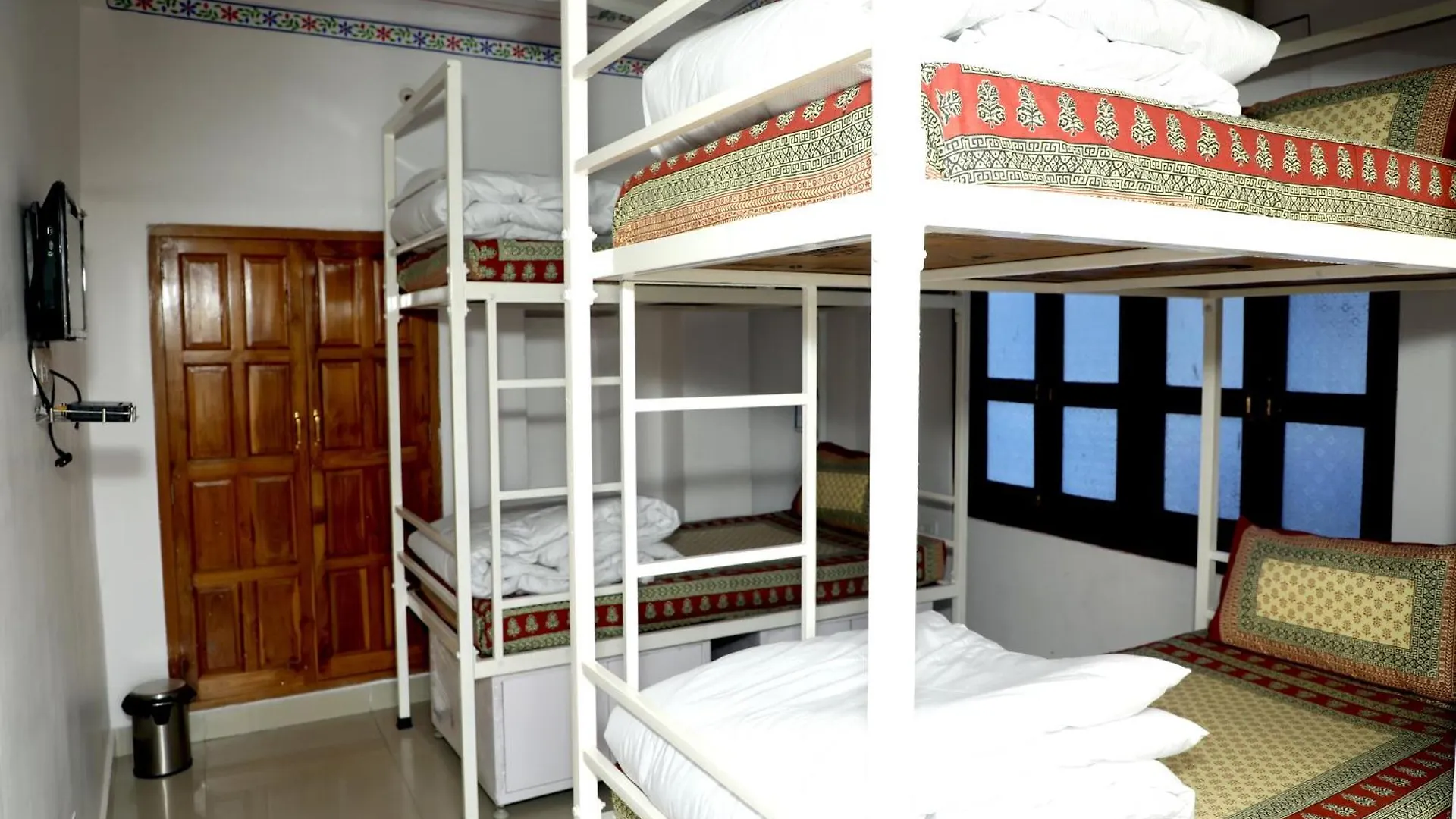 The Mama Hotel - Rooms And Dormitory Udaipur